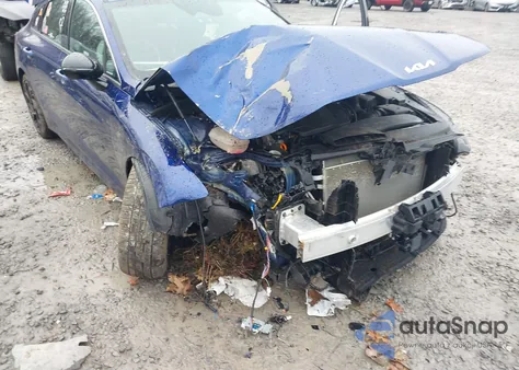 2025 Kia K5 Gt-Line из США, поврежденный, VIN KNAG64J77S5300380